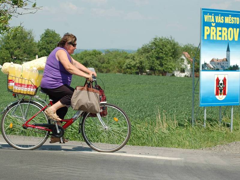 Nebezpečné napojení cyklostezky od Přerova do Želatovic 