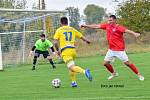 Fotbalisté Šternberka (ve žlutém) vyhráli v Brodku u Přerova 2:1.