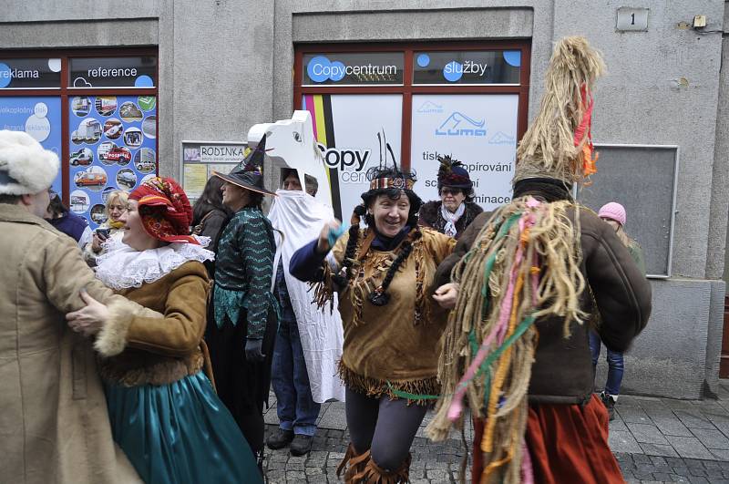 Vodění medvěda a masopustní rej si v sobotu užívali Přerované.