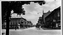Tak vypadala křižovatka u Komenského ulice v Přerově v minulosti. (Vlevo ulice Čapky Drahlovského, rovně Komenského třída, vpravo Škodova ulice)