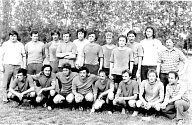 Fotbalové mužstvo Radslavice – postup do krajského přeboru v roce 1983.