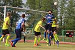 Fotbalisté 1. FC Viktorie Přerov (v modrém) proti TJ Jiskra Rapotín (7:0)