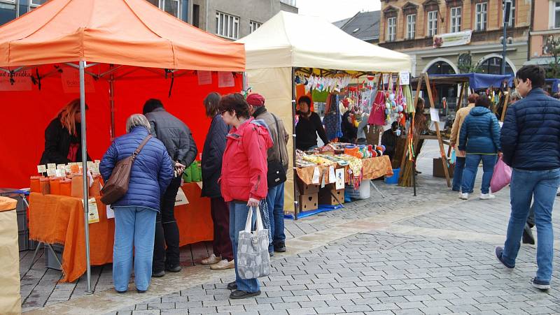 V Přerově se na Zelený čtvrtek konaly první farmářské trhy v režii města a Agrární komory.