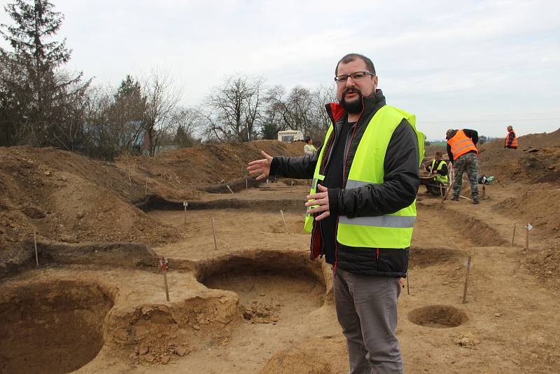 Duben 2018. Archeologové začali detailně prozkoumávat lokalitu Malé Předmostí, kudy vede trasa budoucí dálnice D1 z Říkovic do Přerova. Narazili na pozůstatky keltského osídlení.