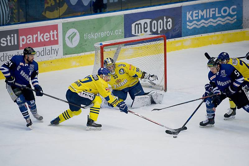 Hokejisté Přerova (ve žlutém) porazili Havířov 4:2