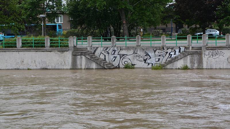 Řeka Bečva v Přerově ve čtvrtek 23.5.2019 ráno