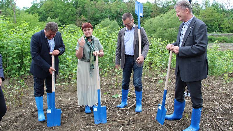 Zahájení další etapy revitalizace řeky Bečvy u Ústí na Hranicku, 20. května 2022