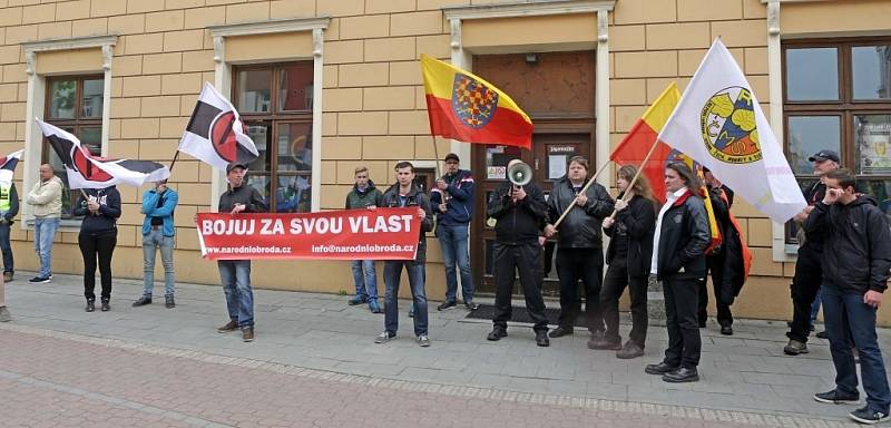 Pochod radikálů v Přerově - 1. května 2016
