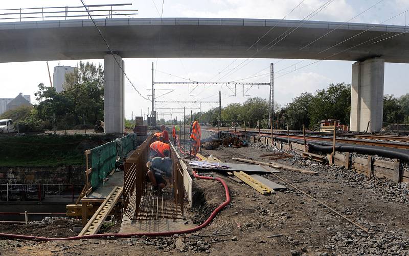 Modernizace Dluhonické spojky na železniční trati u Přerova. Podjezd v Předmostí.