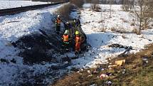 U srážky vlaku a osobního auta u Kojetína na Přerovsku asistovali hasiči. Jednoho raněného transportovalo letadlo do olomoucké nemocnice. 