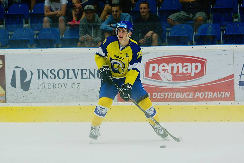 David Šťastný během přípravného utkání v rodném Přerově. Foto: Deník/Jan Pořízek