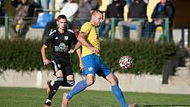 Fotbalisté Kozlovic (ve žlutém) porazili 3:0 Šumperk.