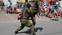 Řadu zajímavých ukázek zásahů policie, hasičů a armády mohli zhlédnout návštěvníci tradiční akce Občan a bezpečnost u budovy policie poblíž přerovského výstaviště. 24. června 2022