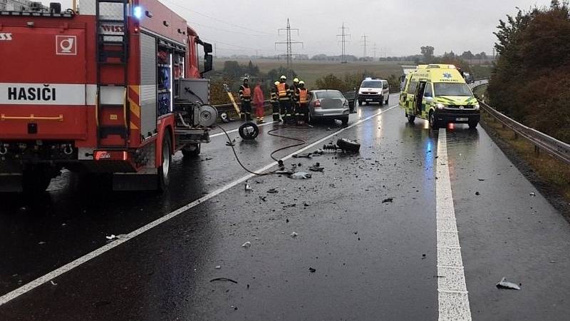 Vážná nehoda dvou osobních aut u Lipníka nad Bečvou na komunikaci směr Dolní Újezd, 27. září 2022