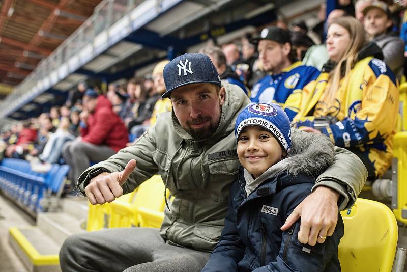 Hokejisté Přerova (ve žlutém) proti PSG Berani Zlín.