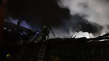 Požár rodinného domu v Jezernici v noci na 9. listopadu 2022