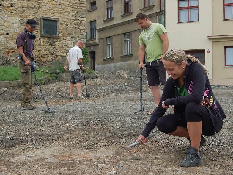 V obležení archeologů je v těchto dnech ulice Na Marku v Přerově. Archeologové v této lokalitě pátrají po základech bratrské školy, ve které působili Jan Amos Komenský a Jan Blahoslav.