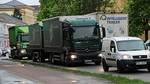 Po otevření nové estakády v Předmostí se kamiony nahrnuly do centra Přerova. 14. května 2021