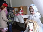 Výstava panenek v Tovačovském zámku. Všechny pochází se soukromých sbírek sběratelek Taťány Stárkové a Věry Kovaříkové