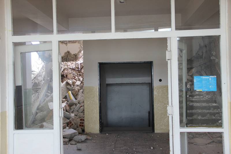 Bourání budov v areálu bývalých přerovských kasáren