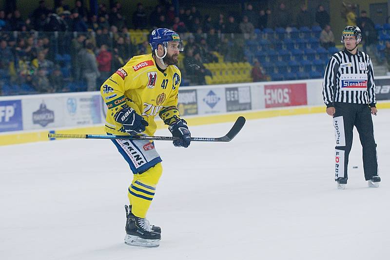 Hokejisté Přerova (ve žlutém) sestřelili Kadaň 8:2. Jiří Goiš. Foto: Deník/Jan Pořízek