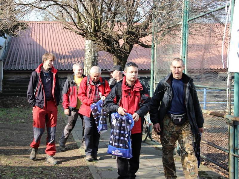 Na turistickou akci přijeli lidé z různých koutů republiky.  