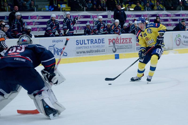 Hokejisté Přerova doma přehráli Chomutov 3:1.