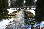 Před deseti lety odešla jedna legenda - 11. února 2009 zemřel zpěvák Pavel Novák. Do Městského domu v Přerově se s ním přišly rozloučit tisíce lidí a květiny, které mu lidé darovali, dlouho lemovaly cestičku od smuteční síně.