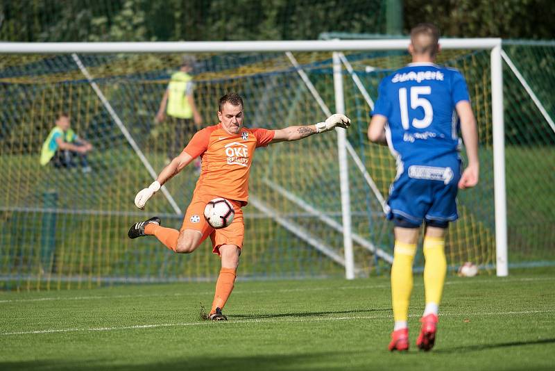 Fotbalisté Kozlovic (ve žlutém) proti Šumperku. Jiří Zbořil