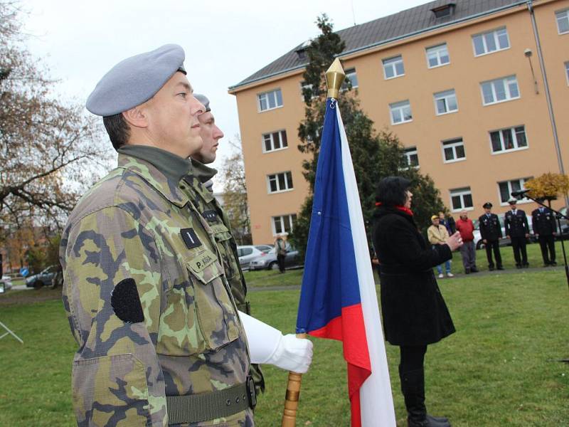 Den válečných veteránů si připomněli ve středu 11. listopadu, přesně v 11 hodin 11 minut v Přerově. Na náměstí Františka Rasche se konal pietní akt.