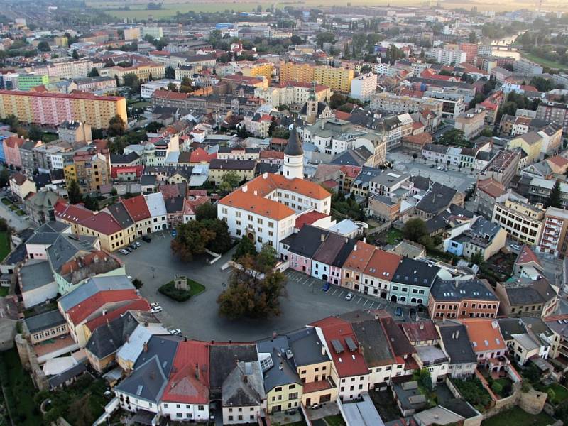 Pohled na Přerov z horkovzdušného balonu