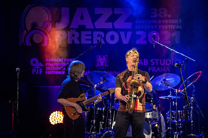 38.ČSJF - Československý jazzový festival, 22. října 2021 v Přerově. Mike Stern / Bill Evans Band (USA).