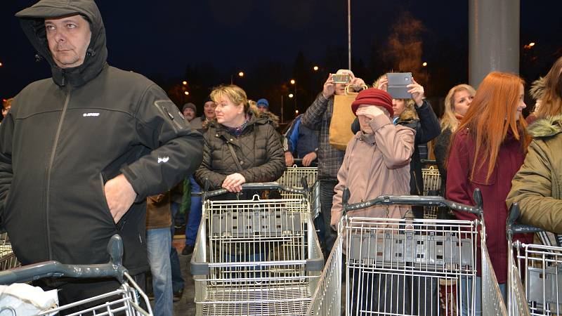 Otevření nového nákupní centra v areálu bývalých Želatovských kasáren v Přerově