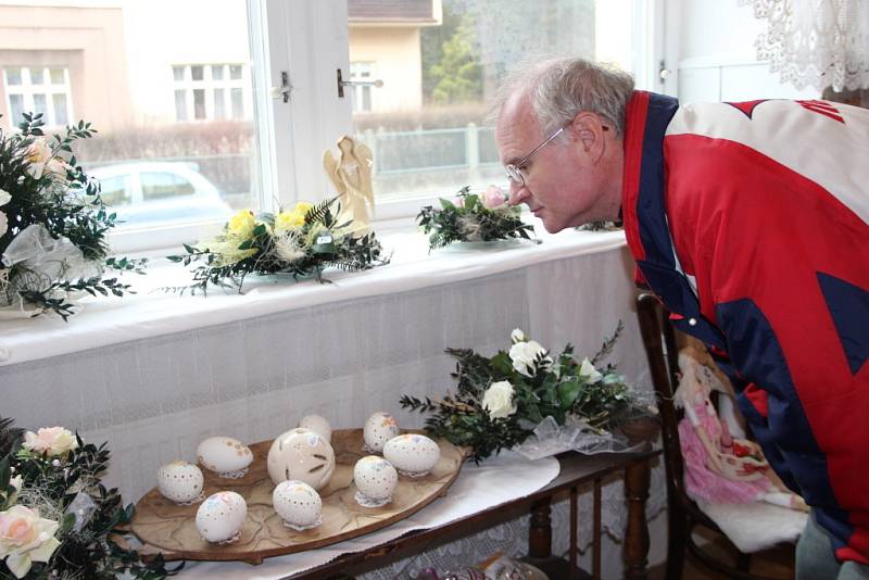 Různě zdobené kraslice a ukázka toho, jak se slavily Velikonoce na zámku a v podzámčí – taková je výstava v hranické Galerii M + M. Zajímavá expozice je zde k vidění od pátku, kdy se uskutečnila slavnostní vernisáž