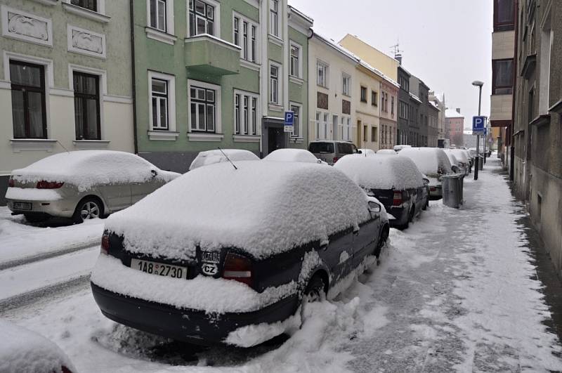 Sněhová nadílka v Přerově, silničáři jsou v permanenci