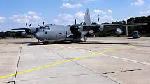 Lockheed C-130 Hercules na letišti v Bochoři