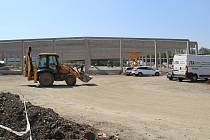 Stavba nového nákupního centra v Lipnické ulici v Přerově. 10. května 2022