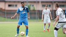 Fotbalisté Přerova (v modrém) v přátelském utkání s 1. HFK Olomouc