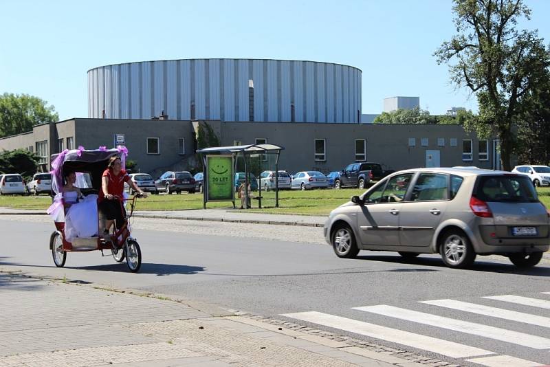 Redaktorka deníku se na několik minut proměnila v „živý motor“