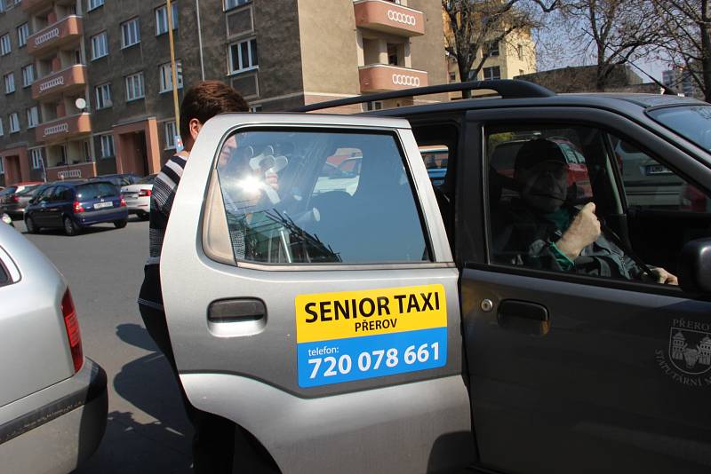 V Přerově začala od pondělí fungovat nová služba - senior taxi.