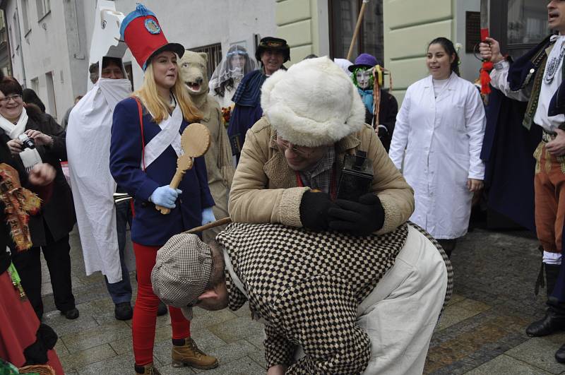 Vodění medvěda a masopustní rej si v sobotu užívali Přerované.