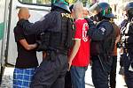 Zásah policie při pochodu radikálů Přerovem