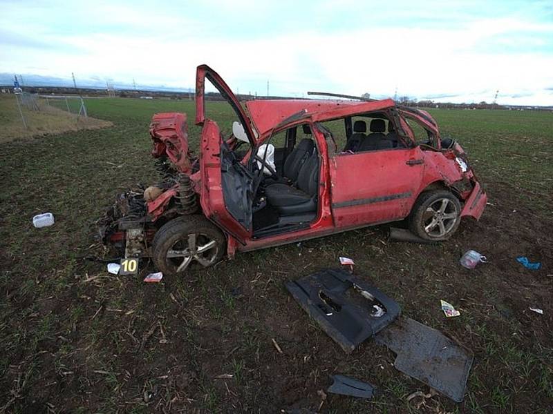 Následky tragické nehody u Říkovic na sjezdu z dálnice D1 ve směru Kroměříž – Přerov