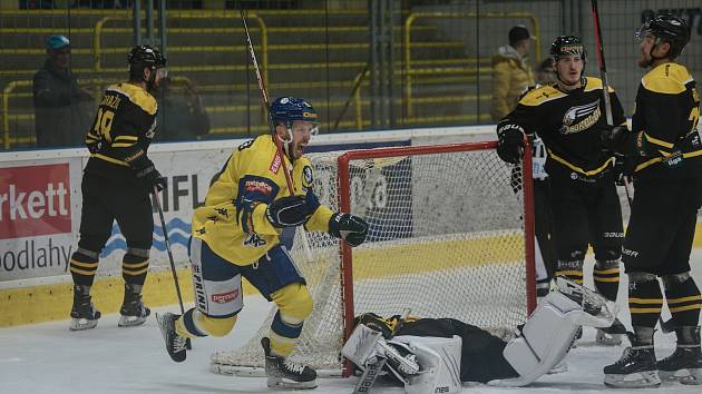 Hokejisté Přerova porazili Baník Sokolov 3:2.