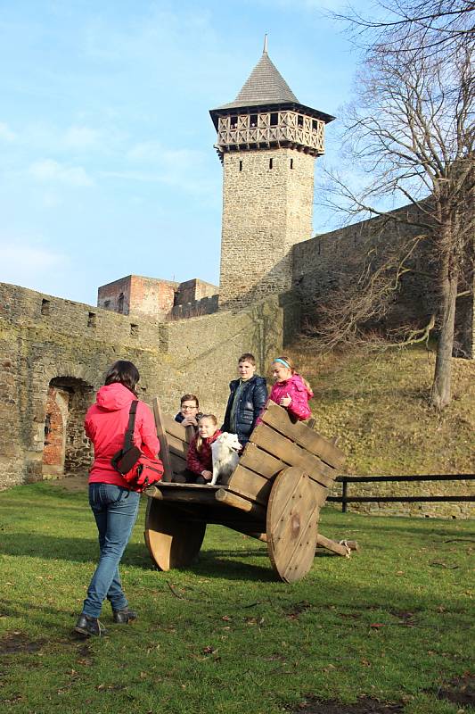 Jednačtyřicátý ročník tradičního zimního výstupu na Helfštýn