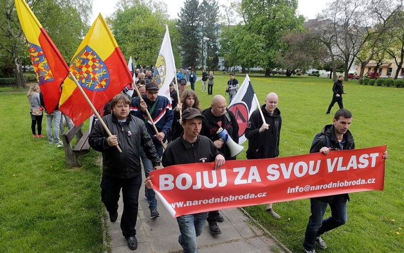 Pochod radikálů v Přerově - 1. května 2016