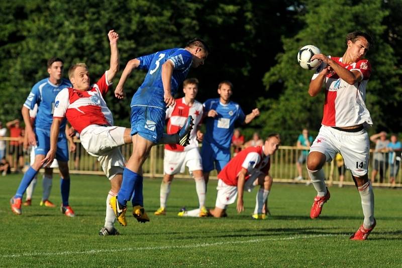 1.FC Viktorie Přerov (v modrém) vs. SK Hanácká Slavia Kroměříž