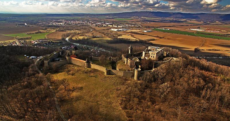 Opravovaný hrad Helfštýn v březnu 2020