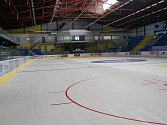 Zimní stadion bude od neděle opět sloužit hokejistům. In-line povrch nahradila opět ledová plocha