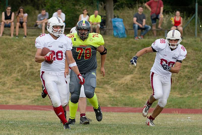 Přerovští Mamuti rozdrtili Hradec Králové 48:0.